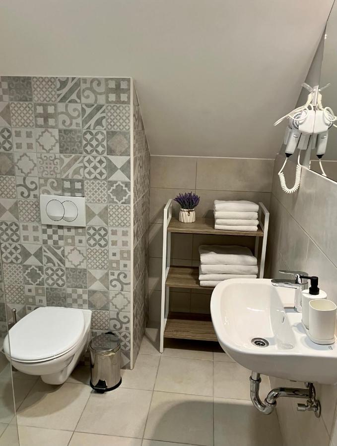 نوفي ساد Petlov Salas Rooms المظهر الخارجي الصورة