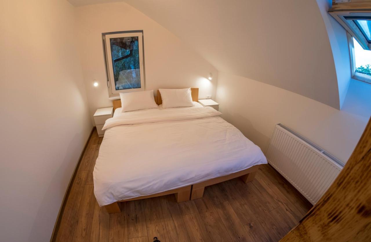 نوفي ساد Petlov Salas Rooms المظهر الخارجي الصورة