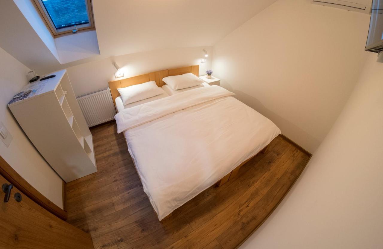 نوفي ساد Petlov Salas Rooms المظهر الخارجي الصورة